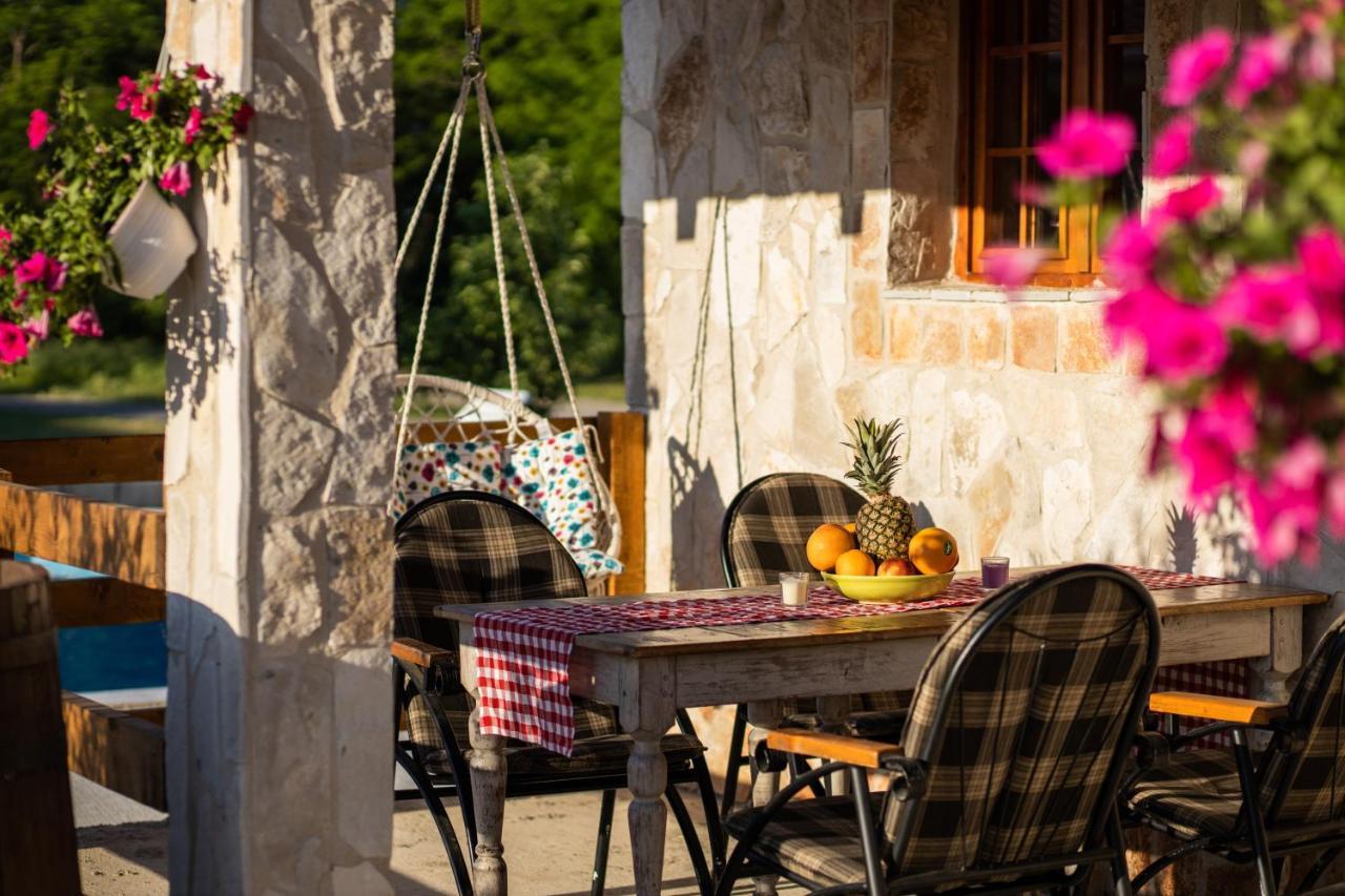 Burzan Bungalovi Podgorica Bagian luar foto