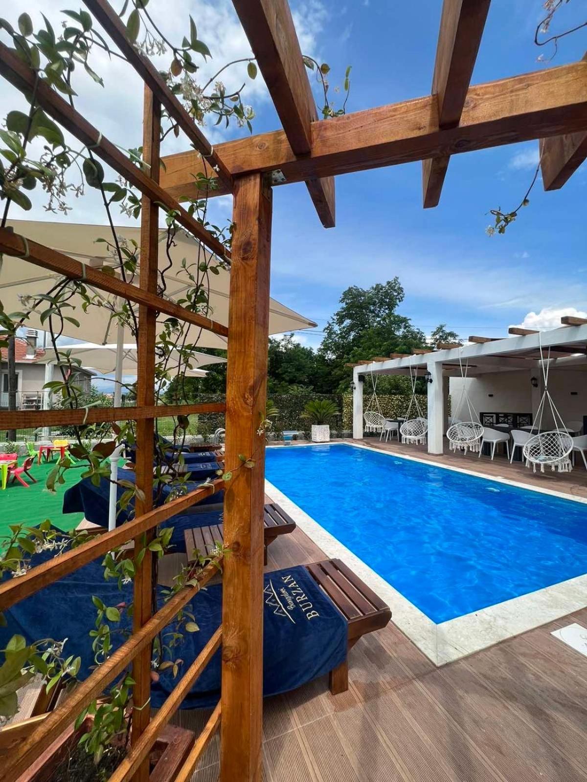 Burzan Bungalovi Podgorica Bagian luar foto